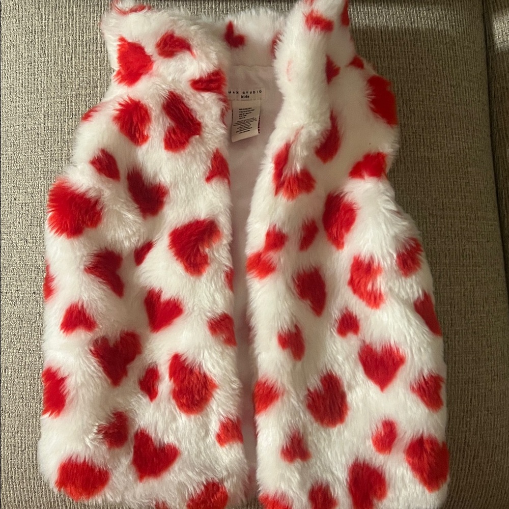 Max Studio Kids Red Hearts and White Faux Fur Heart Pattern Vest. Girl’s size 5